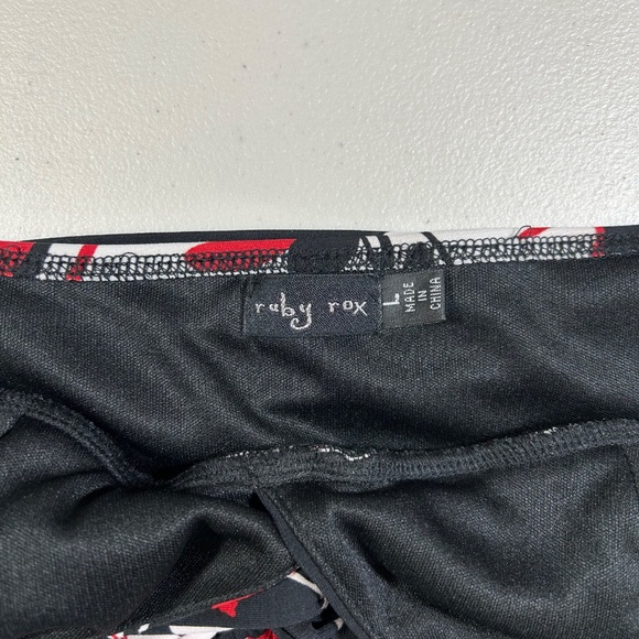 Red Black and White print halter dress - Picture 4 of 4